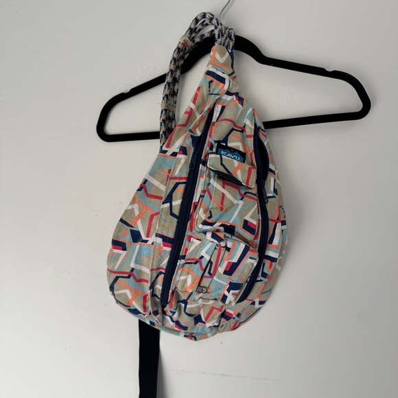 Kavu Handbags - Kavu Crossbody Backpack